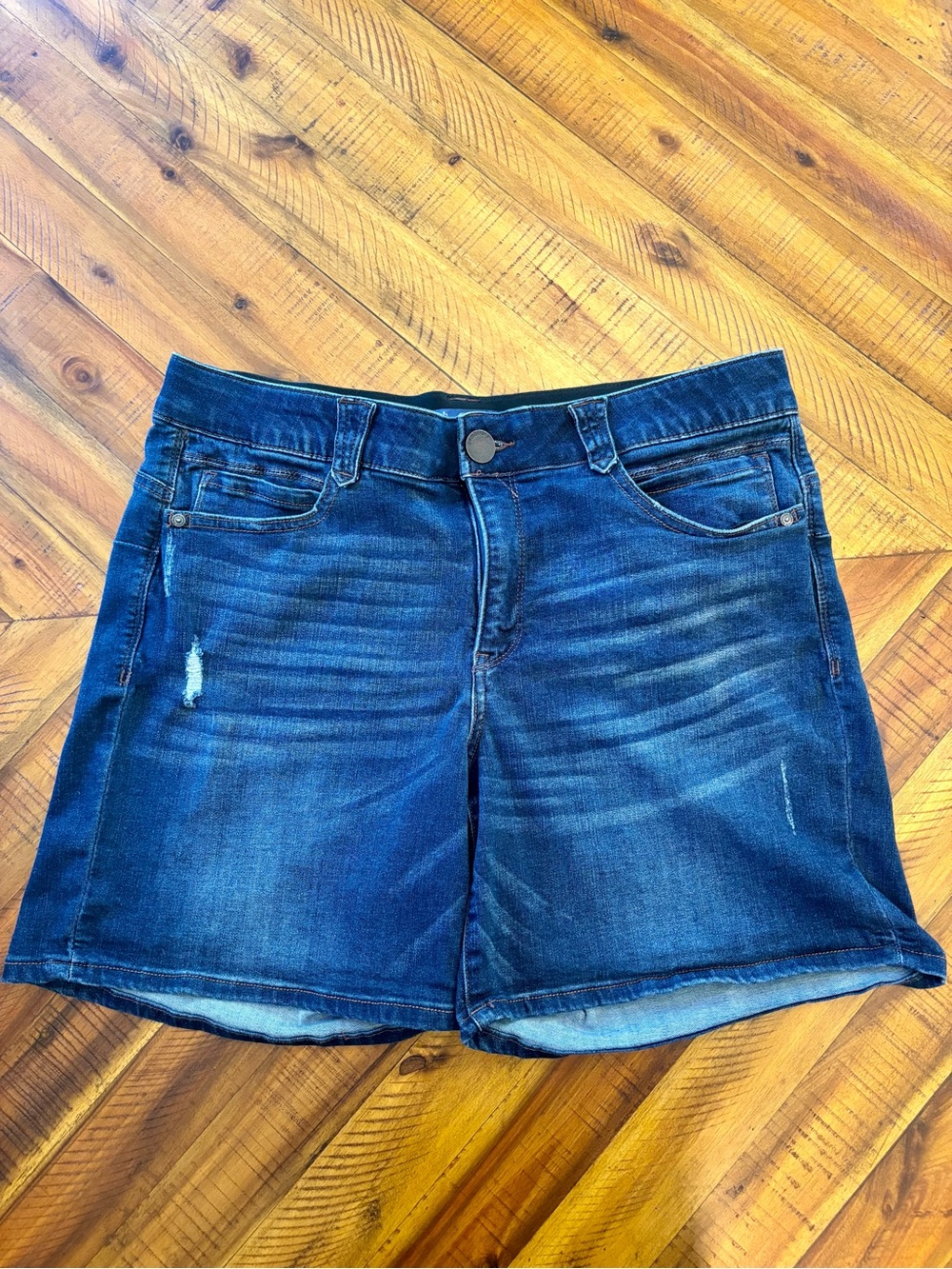 Democracy “Ab”solution 5” Distressed Blue Denim Shorts size 14